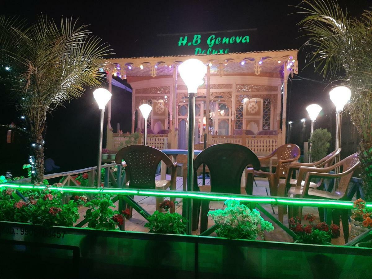 Heritage Geneva House Boat Srīnagar Extérieur photo
